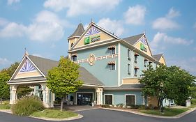 Holiday Inn Express in Holland Michigan